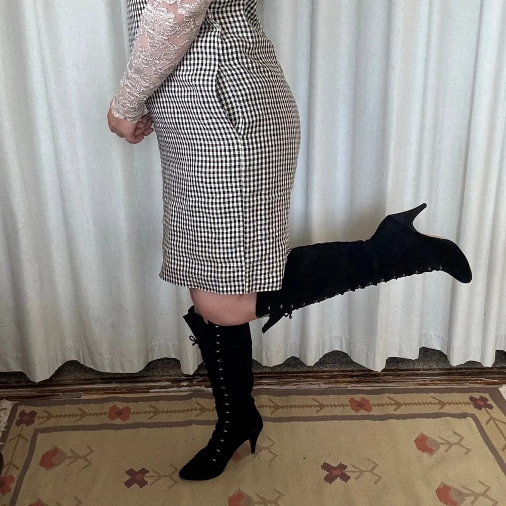 Newport News Vintage Knee High Lace Up Boots / Heels • Size: 6.5 - Picture 2 of 7